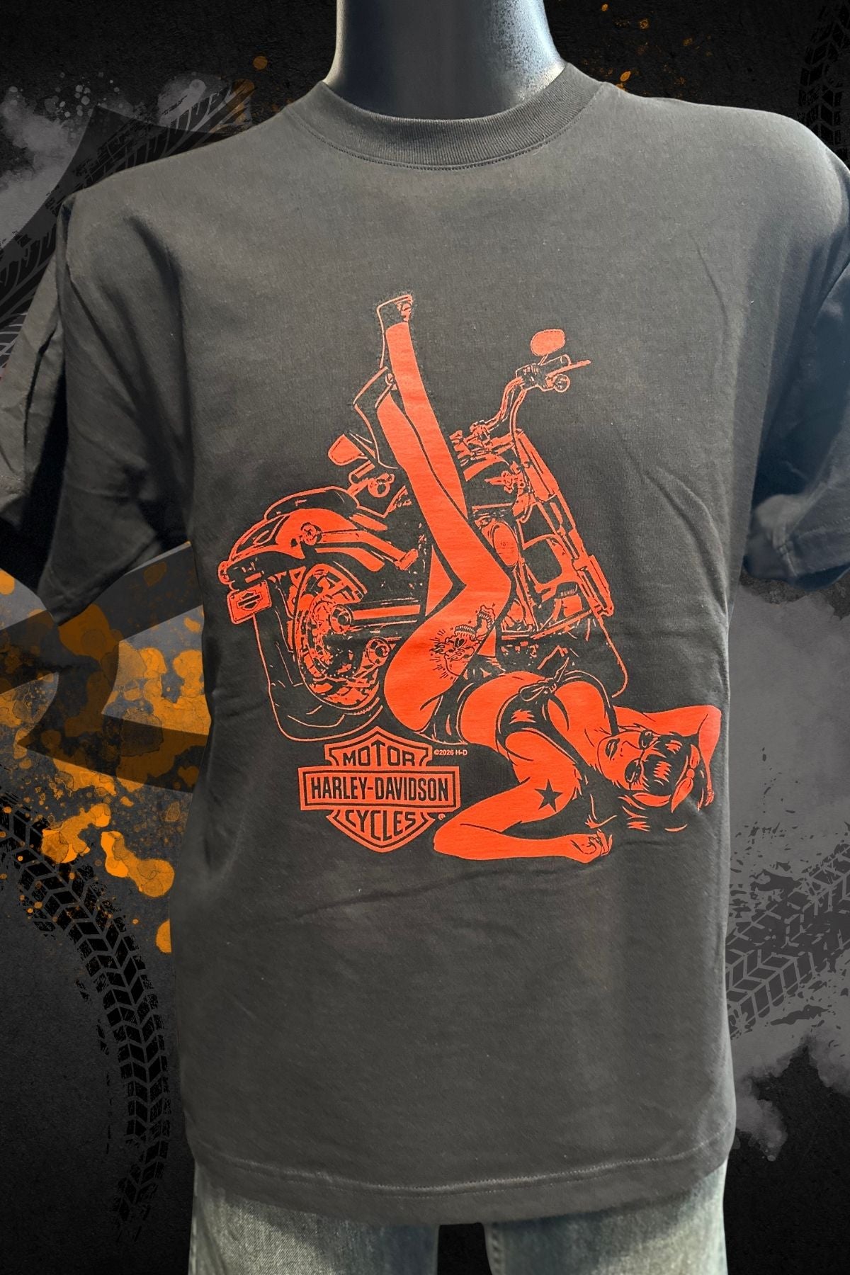 Kickstand Queen Short Sleeve