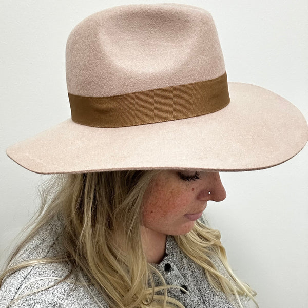 *Women's HD "Wool/Felt Tan Fedora" Hat